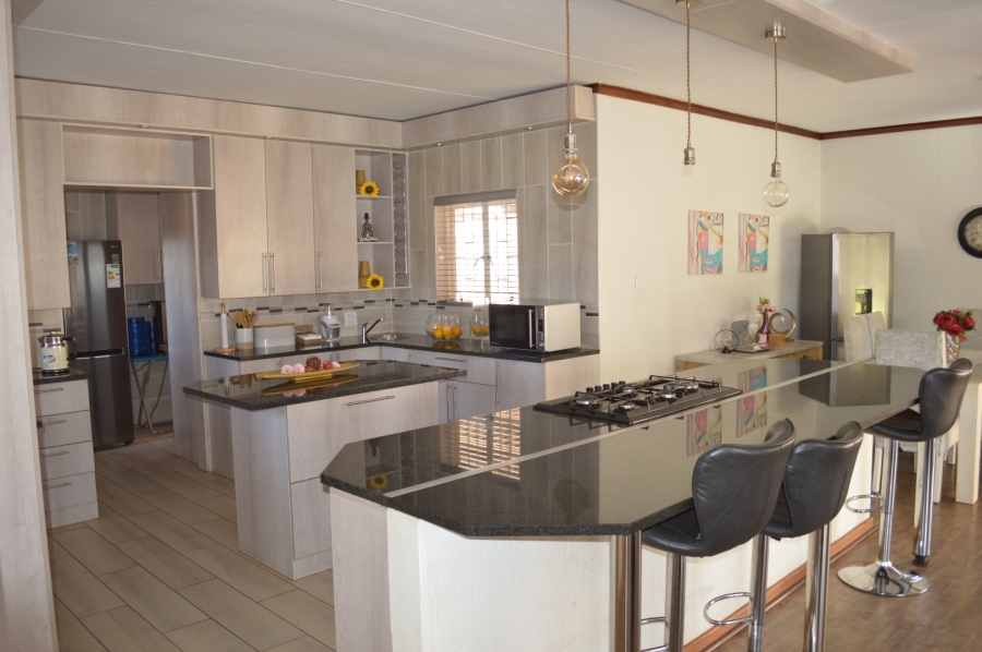 4 Bedroom Property for Sale in Doringkruin North West